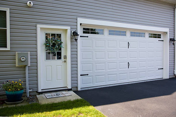 24/7 Emergency Garage Door Roller Replacement experts in Ackerman, MS